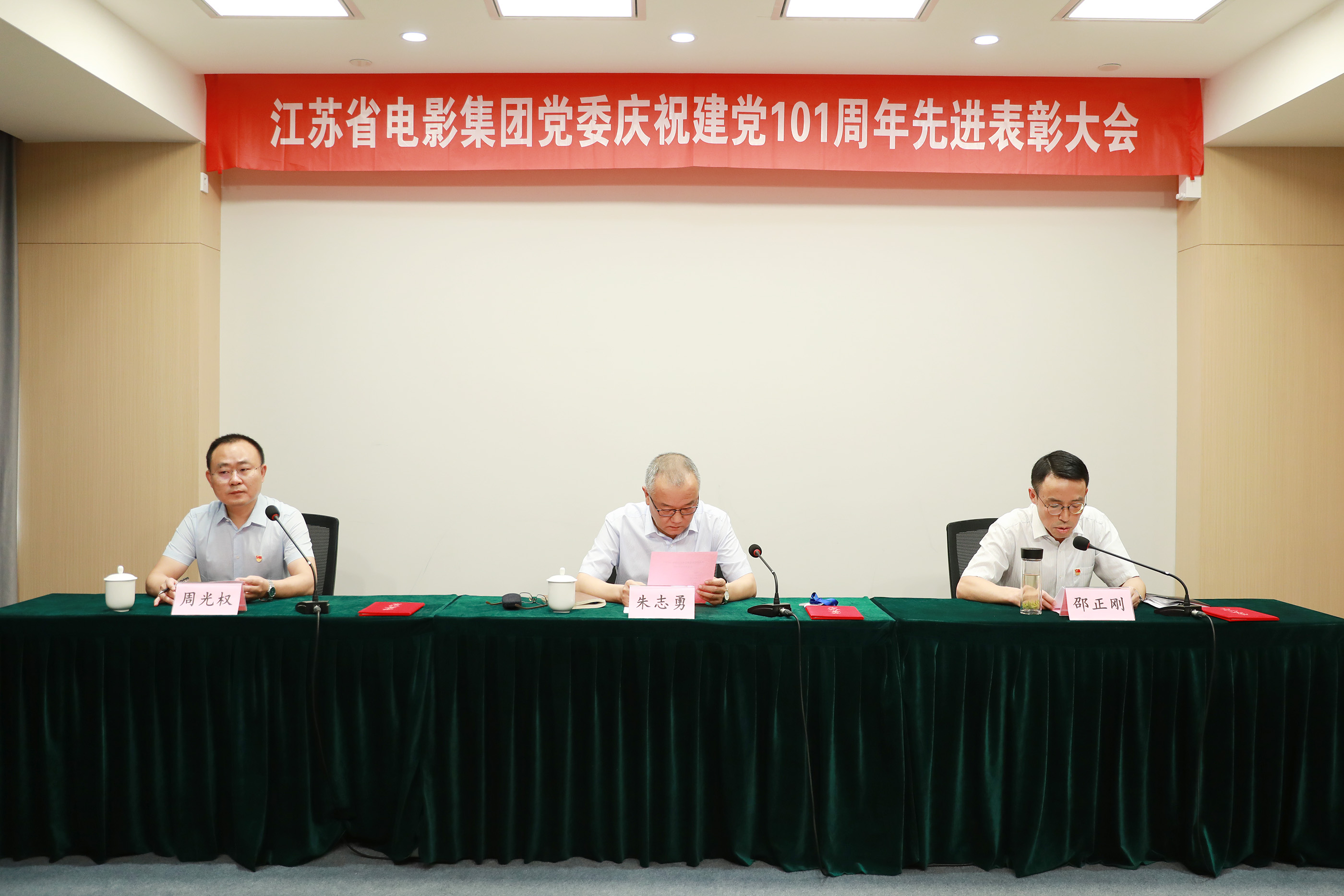 1656658512848065411.jpg 1656658512848065411.jpg