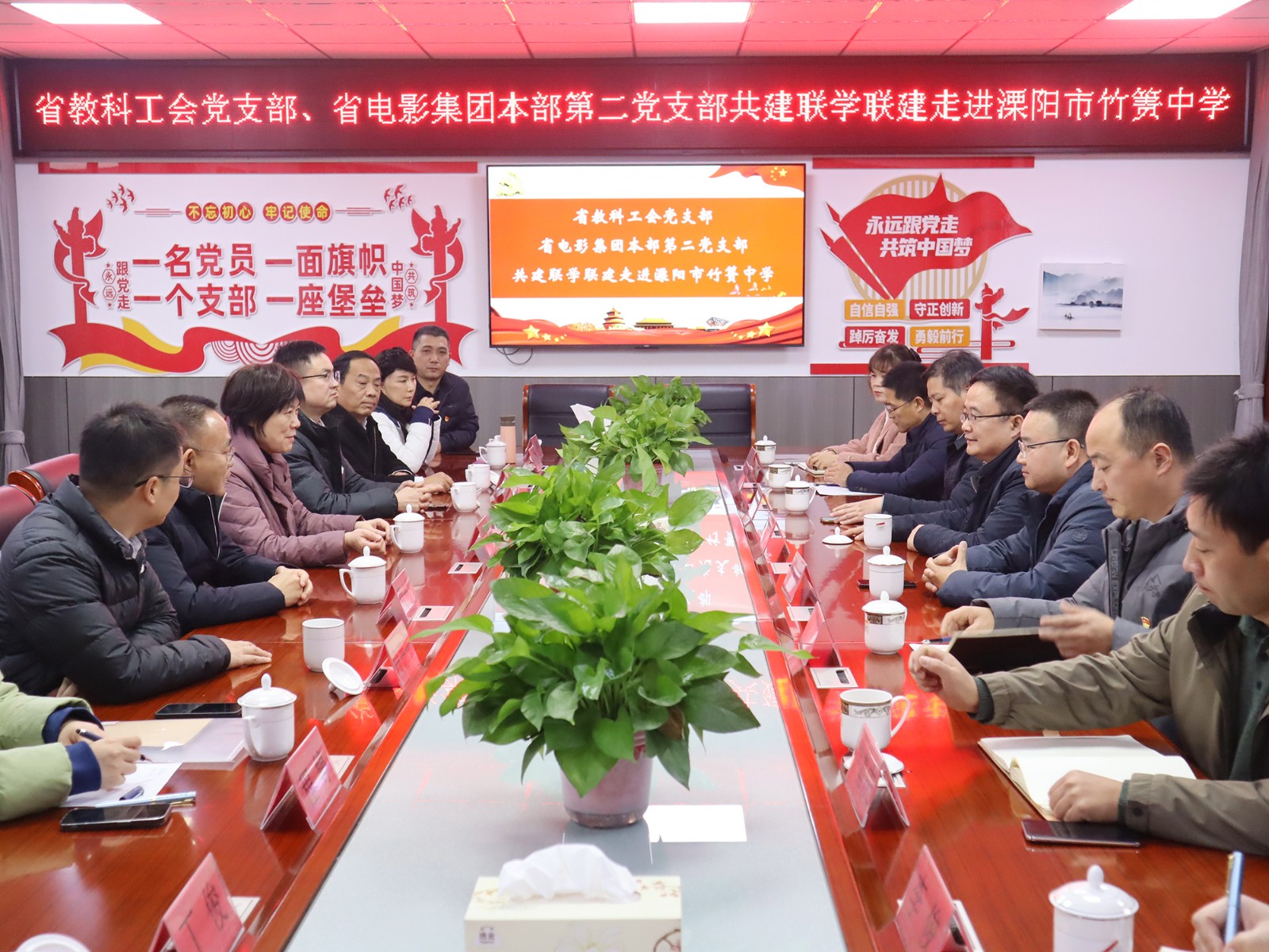 1702891000669005079.jpg 1702891000669005079.jpg